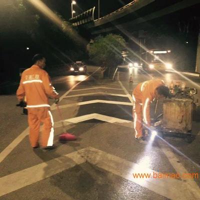 深圳西鄉道路熱熔標線施工、停車位編號標線工程